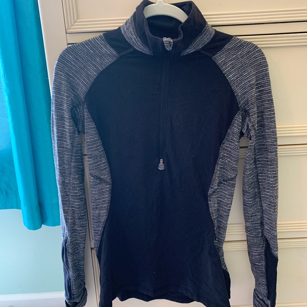 🍋Black and Grey Lululemon Jacket